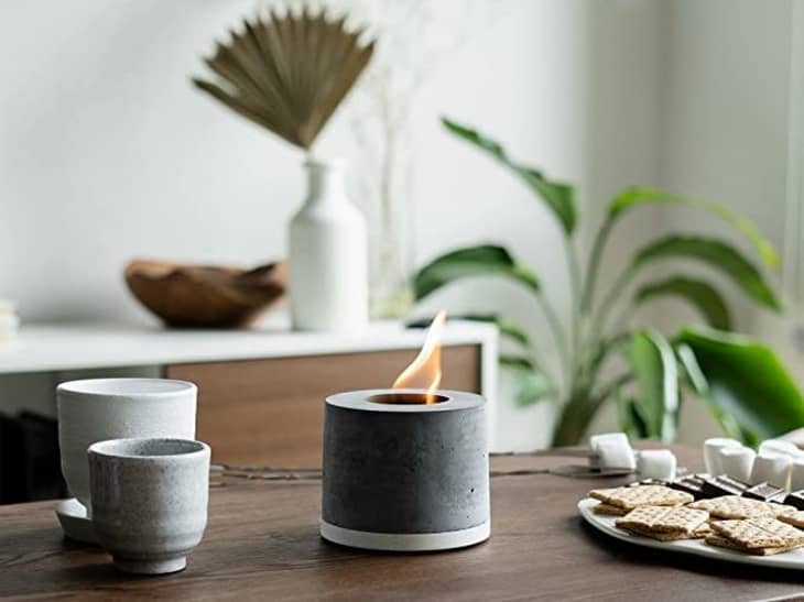 新品 27800円購入 FLIKRFIRE アルコール暖炉 The Little Personal Fireplace by FLKR Is My Favorite Holiday Gift